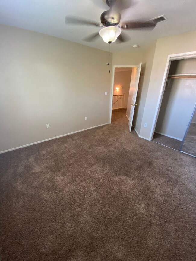 Building Photo - 11115 Cactus Valley Dr
