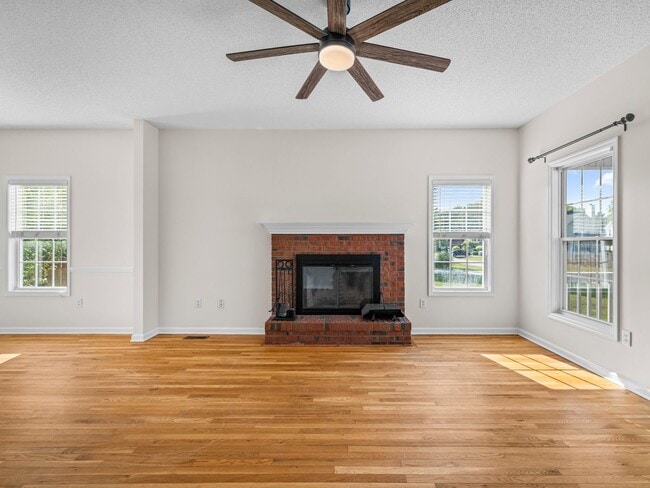 Building Photo - 217 Derby Downs Dr