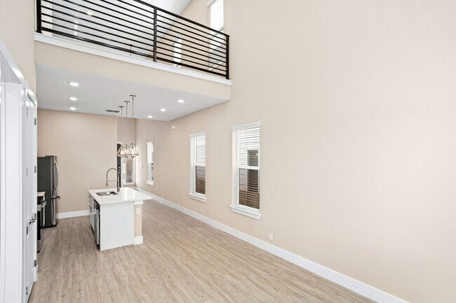 Building Photo - Luxury 3/2.5 Brand New Home