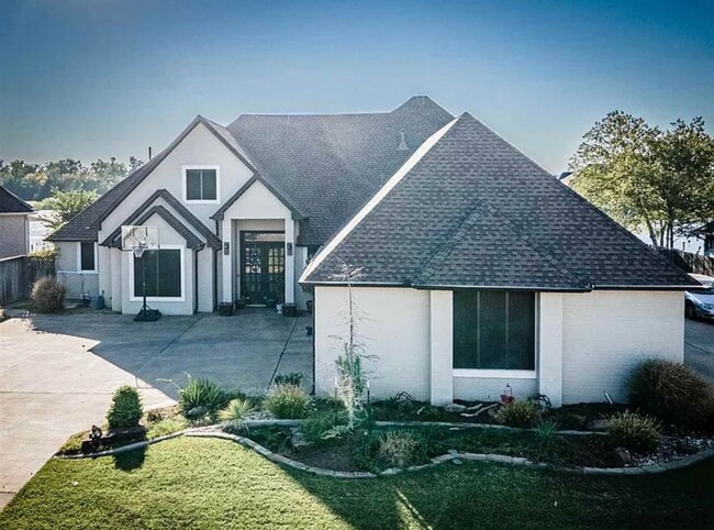 Building Photo - 7623 Wyatt Lake Drive