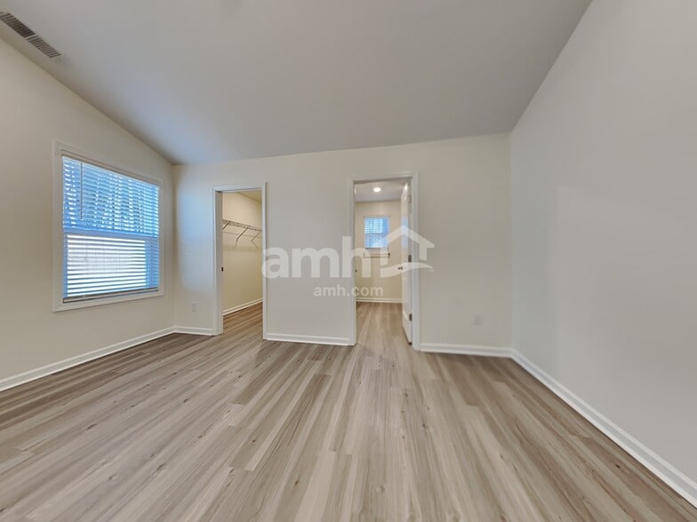 Building Photo - 1197 Dogwood Nck Dr