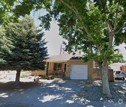 Building Photo - 2 Bed One Bath Centrally Located - Coming ...