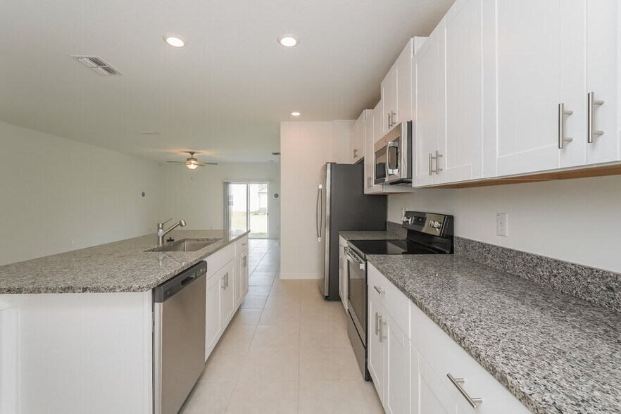 Building Photo - 17919 Blissful Stars Dr