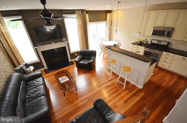 Building Photo - 43291 Mitcham Square