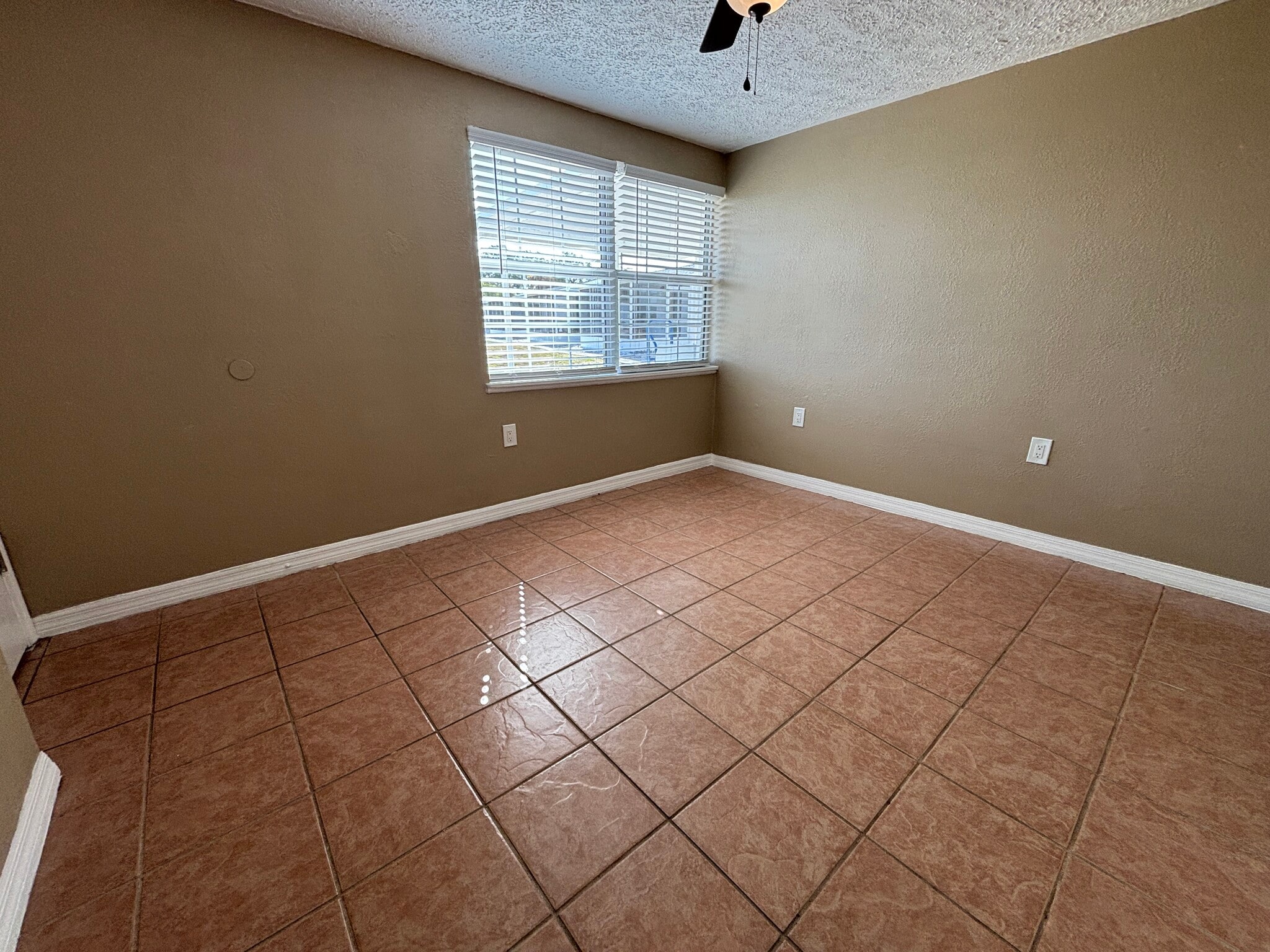 Building Photo - 1207 W Pierce St