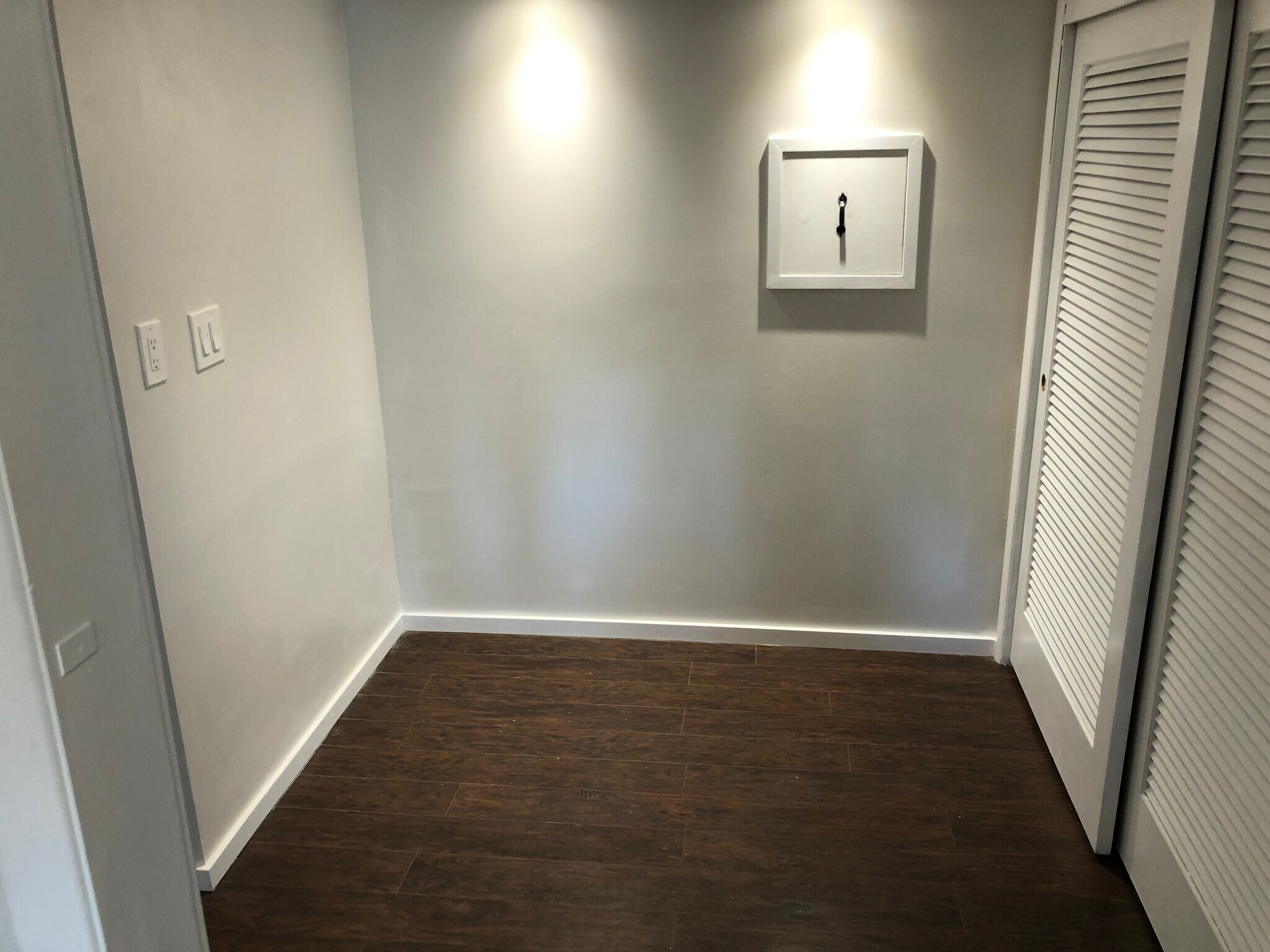 Building Photo - 9416 SW View Point Ter