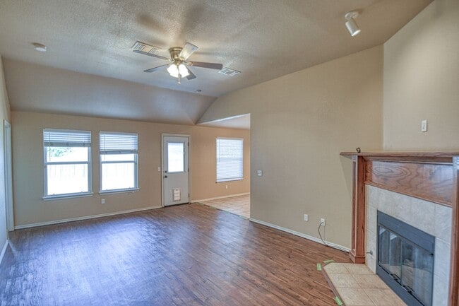 Building Photo - Beautiful Home in Central Norman!