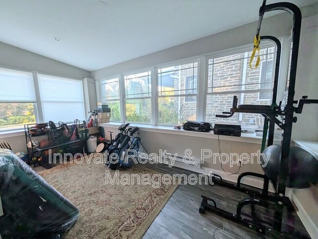 Building Photo - 6519 Lincoln Dr