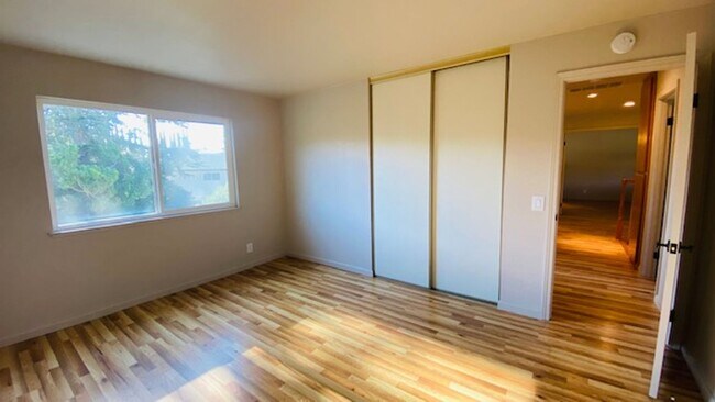 Building Photo - Gorgeous 4BD/2.5BA, Two-Story Home in Casa...