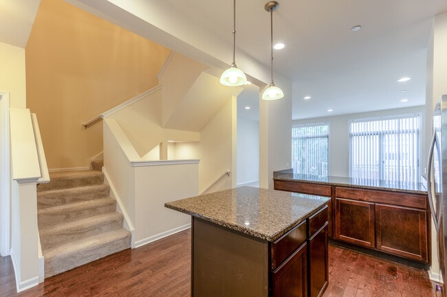 Building Photo - 405 Alpine Springs Dr