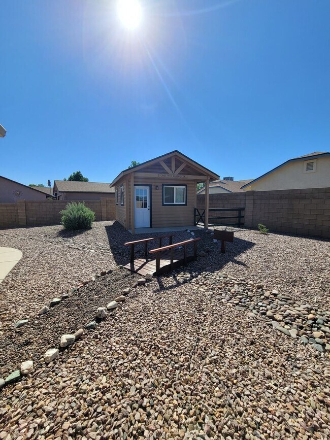 Building Photo - 3 Bedroom + 3 CG in Superstition Hills neighborhood