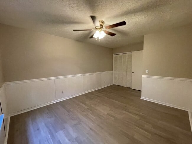 Building Photo - Home For Rent