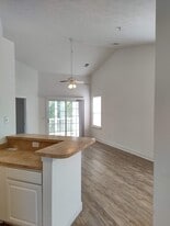 Building Photo - 119 Fountain Pointe Ln
