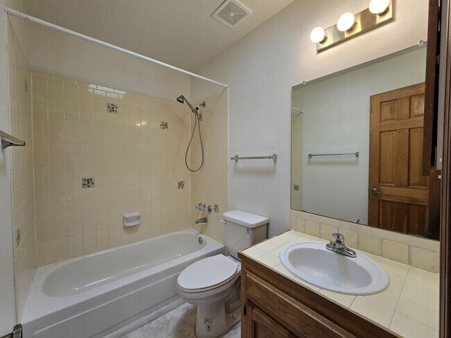 Building Photo - 157 Calle Don Jose