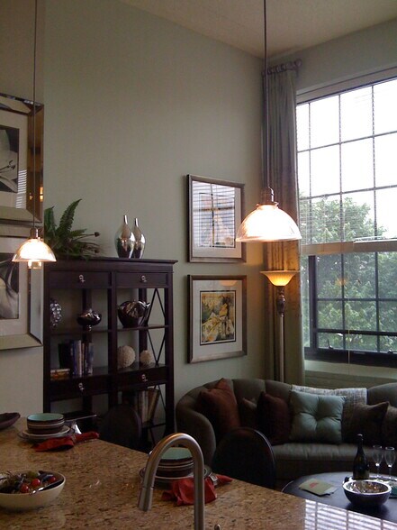 Building Photo - 2429 Locust St