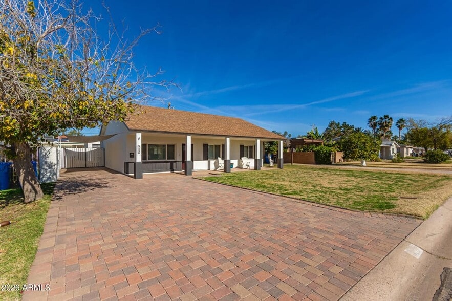 Building Photo - 722 E McLellan Blvd