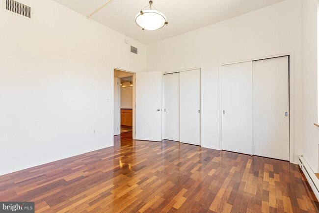 Building Photo - 1 Markham Rd