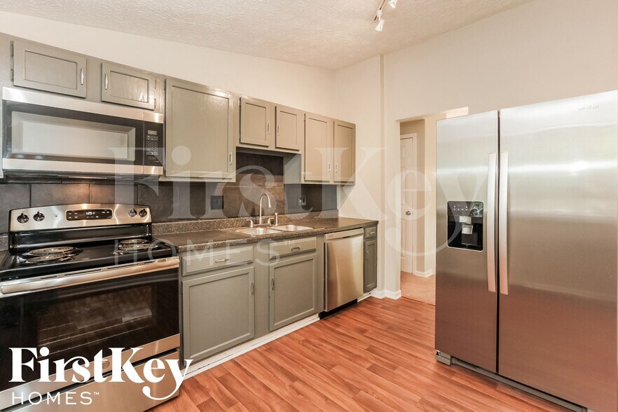 Building Photo - 4124 Oil Creek Dr