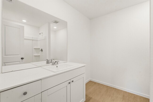 Building Photo - 6034 Ash Willow Ct