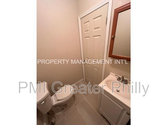 Building Photo - 1511 Arrott St