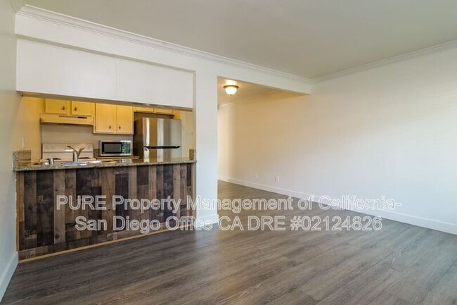 Building Photo - 615 Vine St