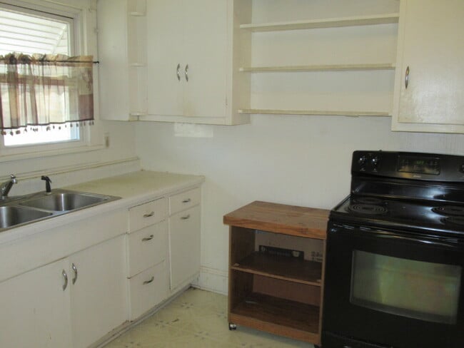 Building Photo - Home for Rent In Lincolnton