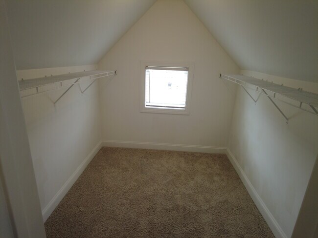 Building Photo - 111 Hanover Ct