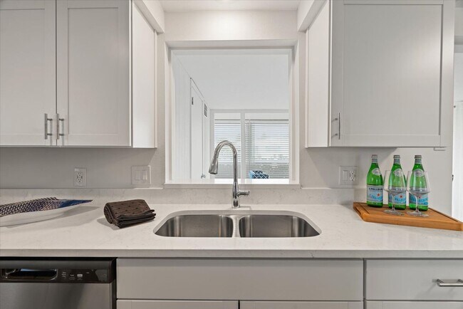 Building Photo - 477 Circlewood Dr