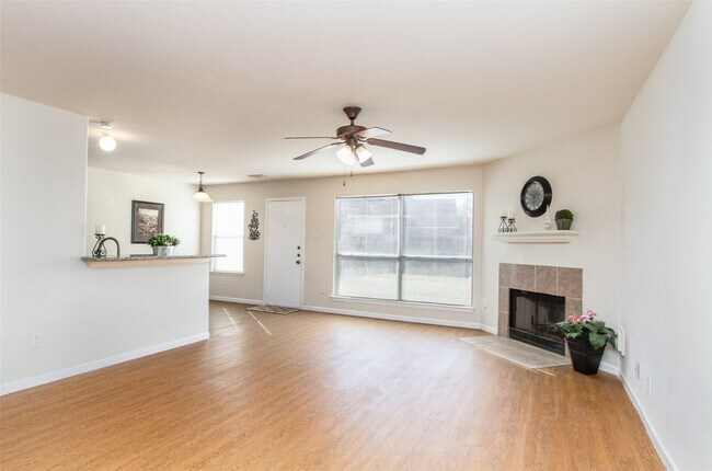 Primary Photo - 14202 Ballfour Park Ln