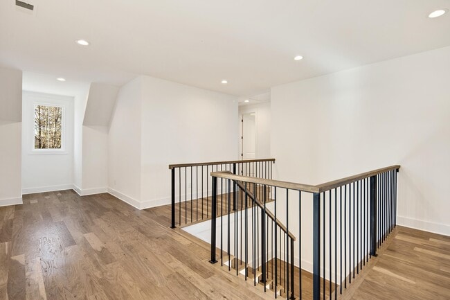 Building Photo - 641 Fletcher Rd