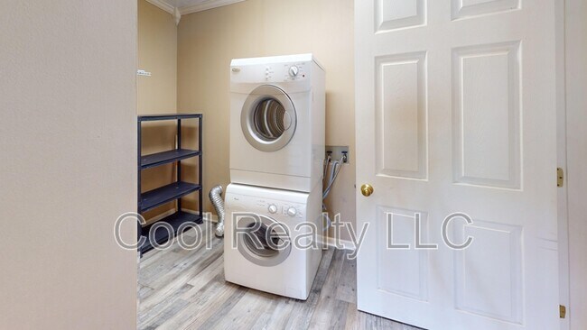 Building Photo - 1648 Rhonda Dr