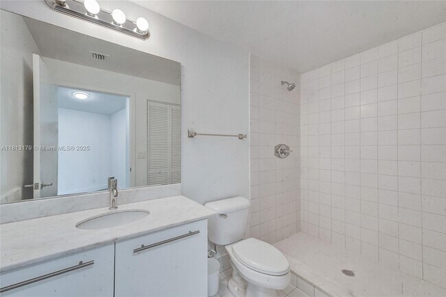 Building Photo - 888 Biscayne Blvd