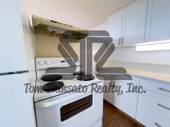 Building Photo - 1BR / 1Bath / 1Pkg - Rental at Century Park Plaza!