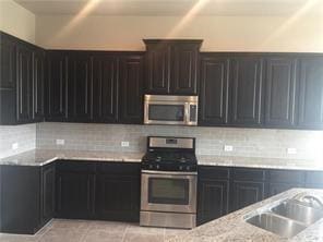 Building Photo - 10548 Helen Dr