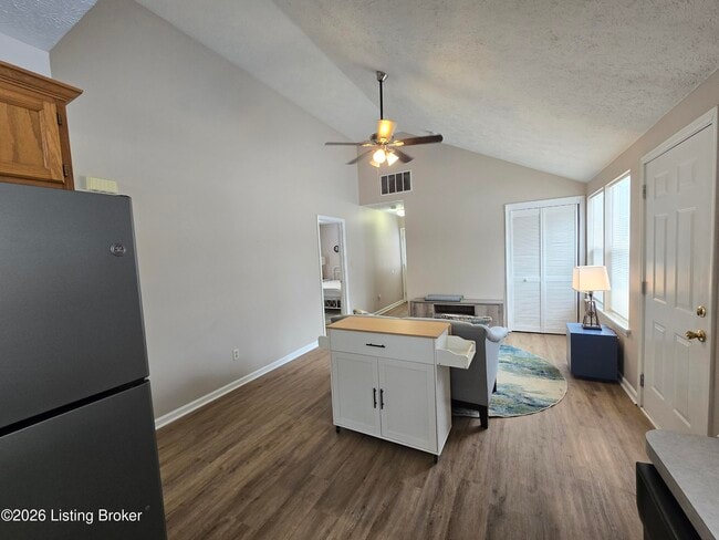 Building Photo - 3728 Locust Ave