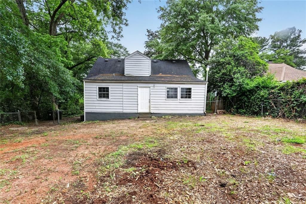 Building Photo - 2728 Winburn Terrace
