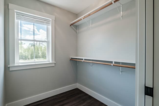 Building Photo - 11 Sunshine Cir