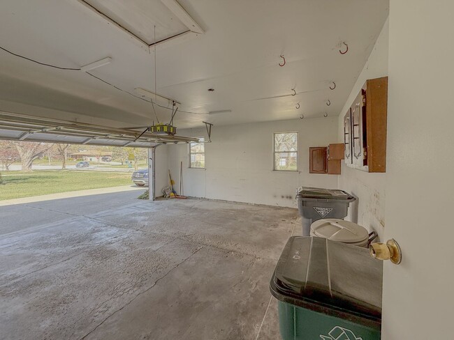 Building Photo - Welcome Home