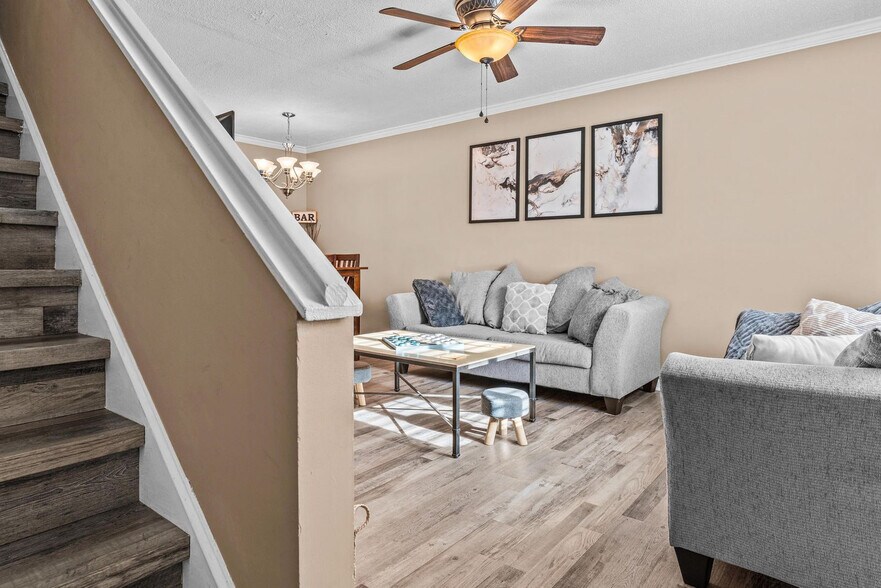 Building Photo - 100 Woodstone Dr