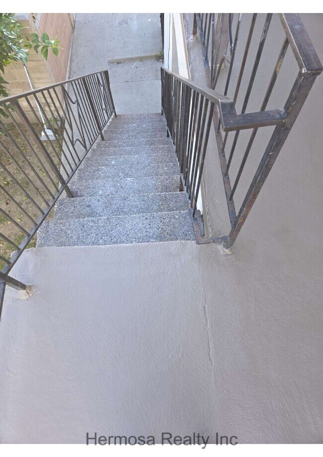 Building Photo - 1234 W J St