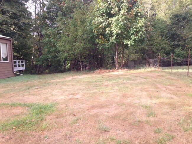 Building Photo - Riverfront property in Coast Range