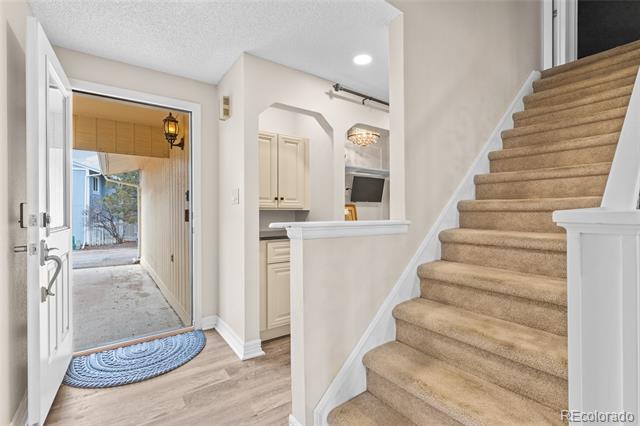 Building Photo - 2754 S Kenton Ct