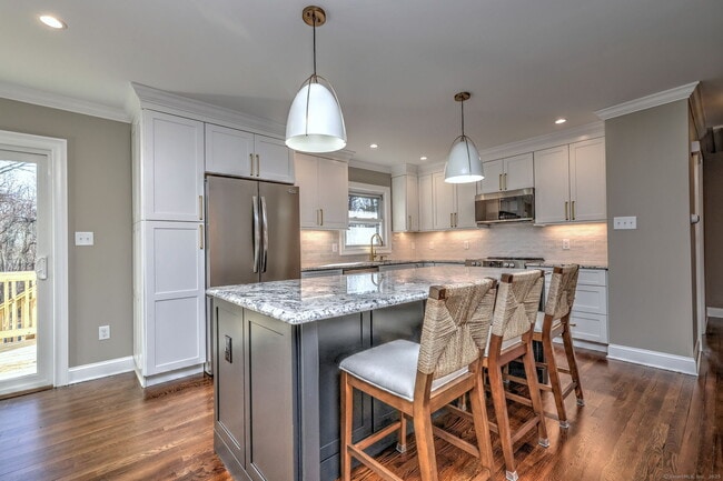 Building Photo - 155 Pastors Walk