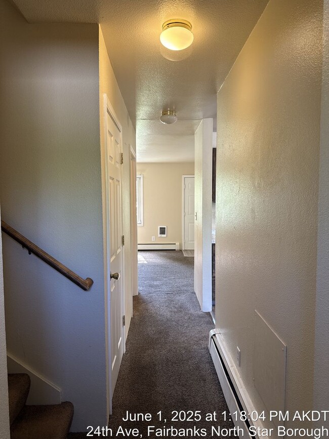 Building Photo - 24th Ave 1421- KN