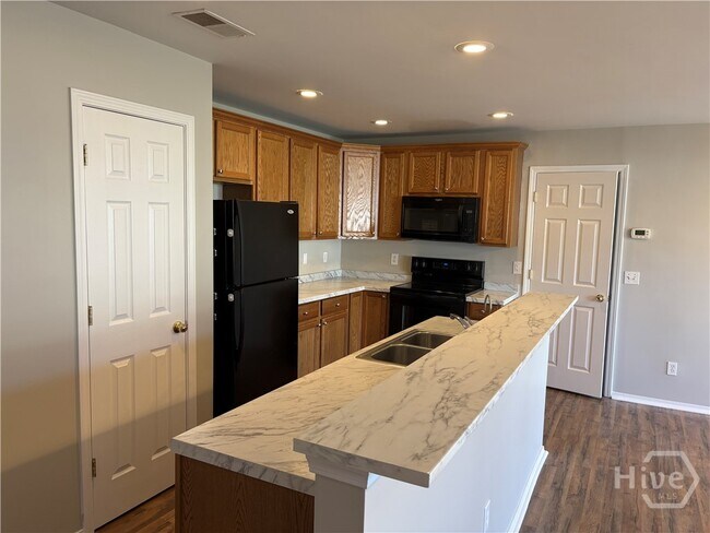 Building Photo - 119 Fairgreen St