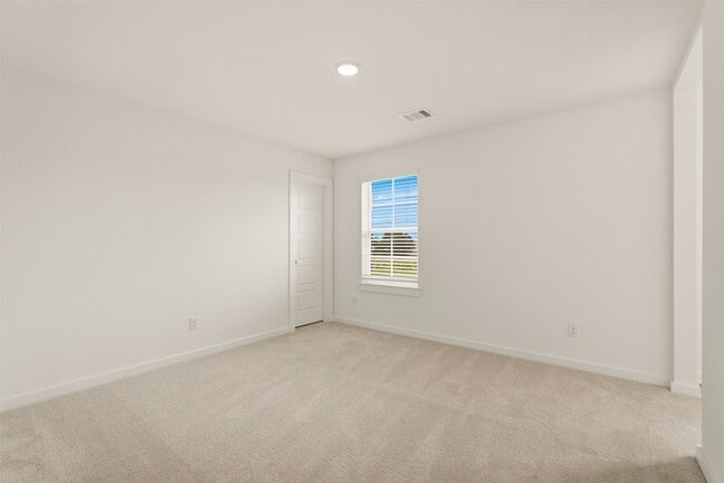 Building Photo - 32503 Midsummer Dr