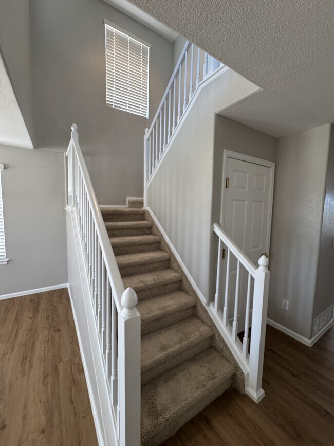 Building Photo - 1416 S Ensenada St