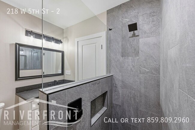 Building Photo - 218 W 5th St