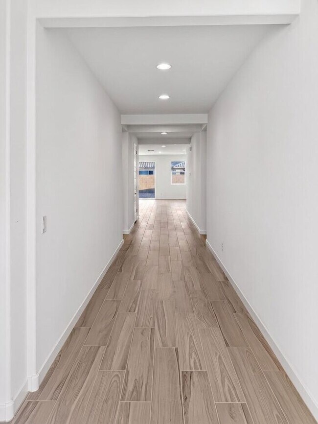Building Photo - New Home at Wester Gardens! 4 Bedroom 3 Bathrooms!