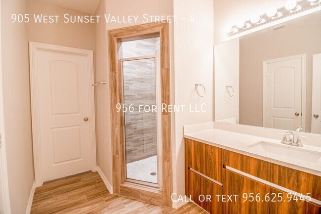 Building Photo - 905 W Sunset Valley St